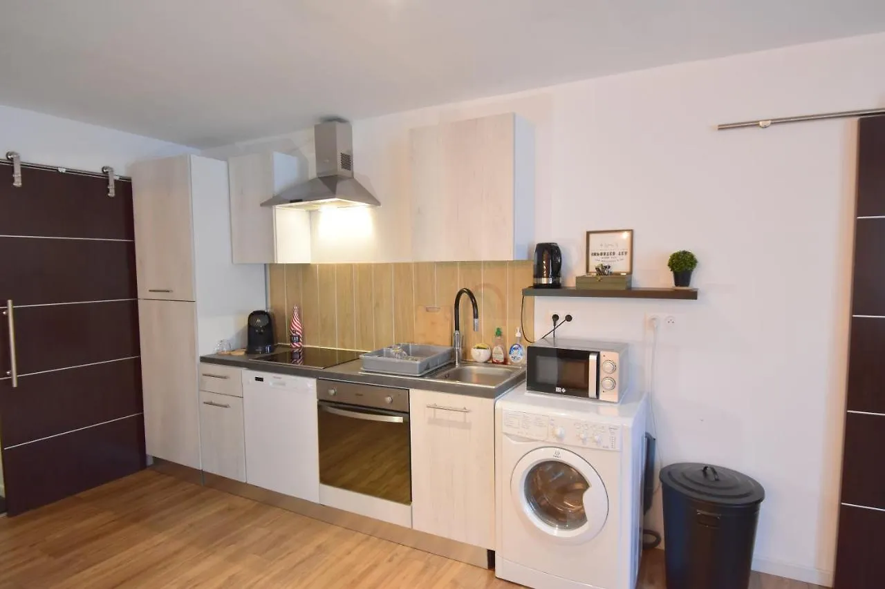 Maison De Ville Entiere Diou  Apartment Diou (Allier)