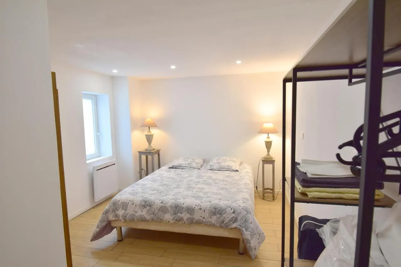 Apartment Maison De Ville Entiere Diou